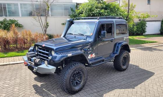 TROLLER T4 2.8 TETO RÍGIDO 12V TURBO INTERCOOLER DIESEL 2P MANUAL